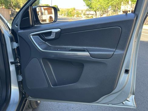 Used 2013 Volvo XC60 3.2 image 47