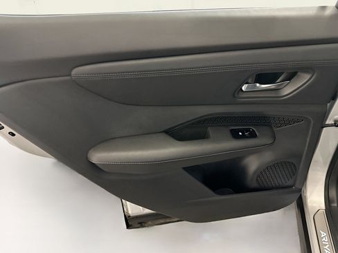 Used 2024 Nissan Ariya ENGAGE image 27