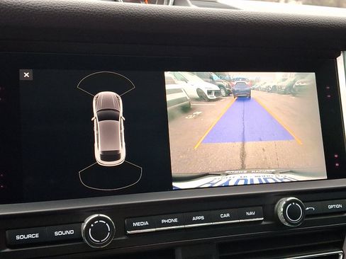 Used 2020 Porsche Macan S image 24