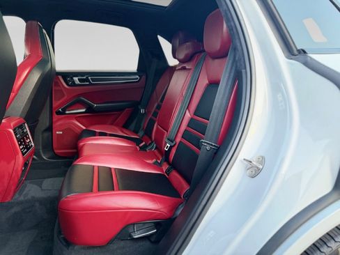 Used 2021 Porsche Cayenne GTS image 26