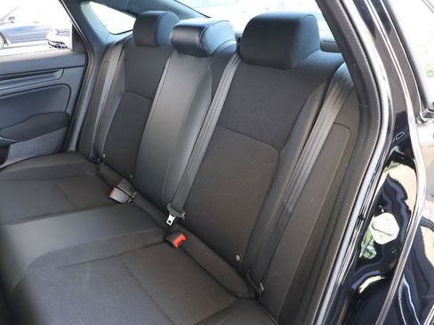 Used 2022 Honda Civic Sport image 22