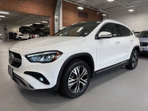 Used 2025 Mercedes-Benz GLA 250 4MATIC image 3