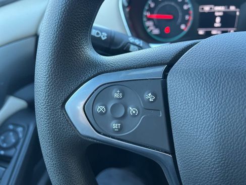 Used 2023 Chevrolet Traverse LS image 16