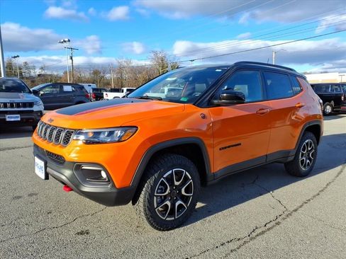 New 2026 Jeep Compass Trailhawk w/ Sun, Sound & Navigation Group image 8