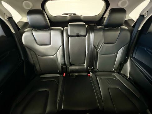 Used 2018 Ford Edge Titanium w/ Technology Package image 33