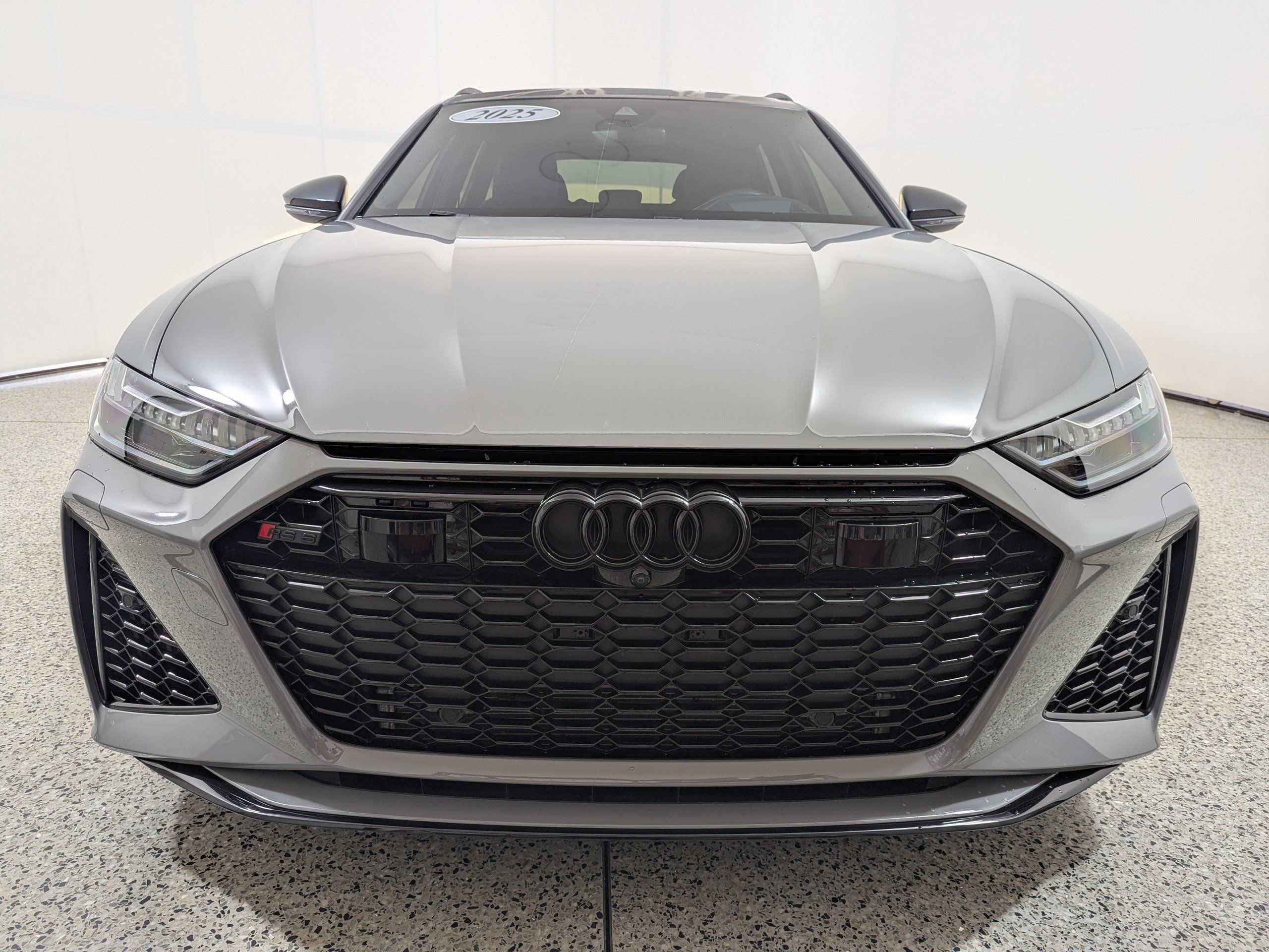 Certified 2025 Audi RS 6 performance w/ Black Optic Package AWD/4WD image 2