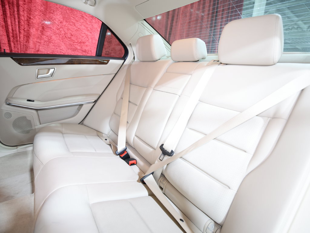 Used 2014 Mercedes-Benz E 350 Sedan image 14