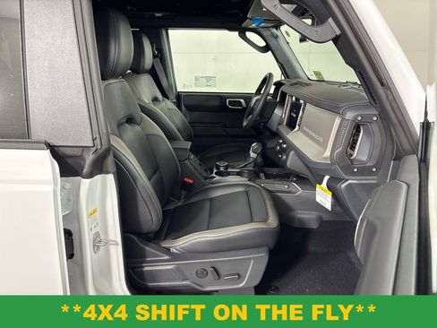 New 2026 Ford Bronco Outer Banks AWD/4WD image 5