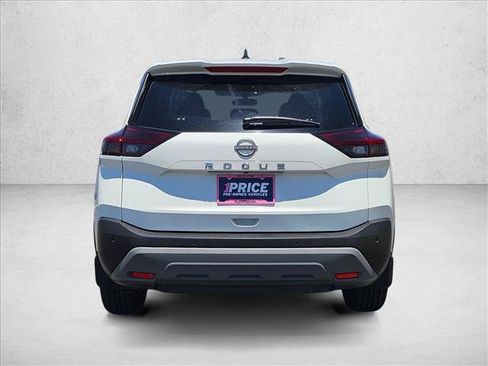Used 2022 Nissan Rogue S FWD image 7