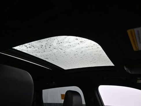Used 2020 Lincoln Nautilus Reserve AWD/4WD image 12
