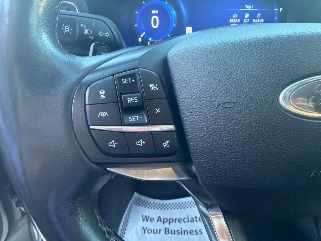 Used 2020 Ford Explorer Platinum w/ Premium Technology Package AWD/4WD image 18