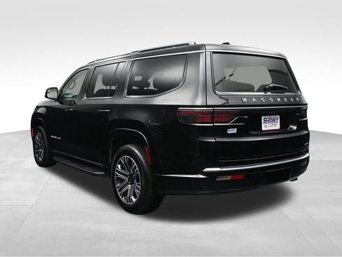 Used 2024 Jeep Wagoneer Series II w/ Flexible Seating Group AWD/4WD image 3
