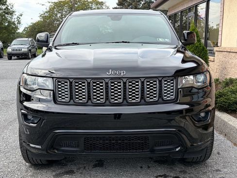 Used 2018 Jeep Grand Cherokee Altitude image 39