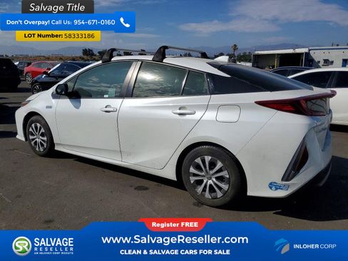 Used 2022 Toyota Prius Prime XLE FWD image 3
