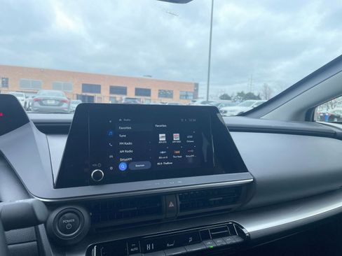 Used 2025 Toyota Prius LE image 21