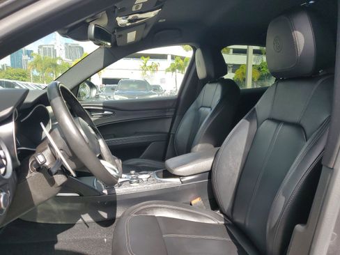 Used 2022 Alfa Romeo Stelvio Sprint image 10