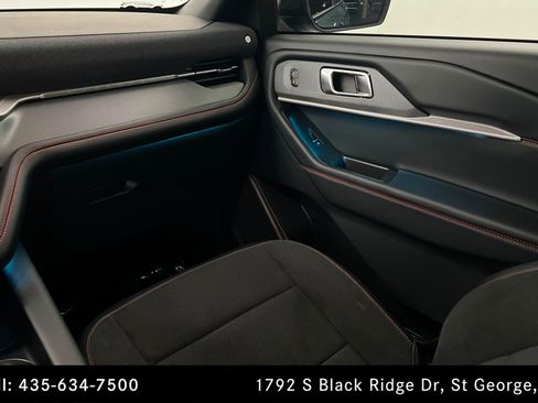 Used 2025 Ford Explorer ST AWD/4WD image 10