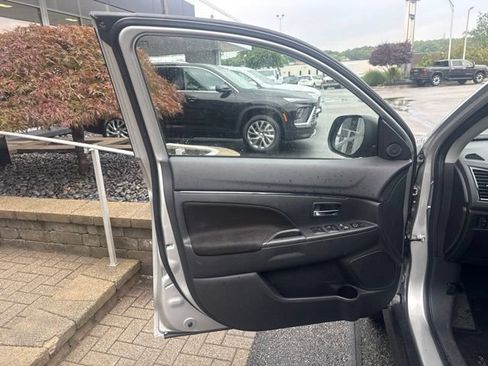 Used 2026 Mitsubishi Outlander Sport AWD image 8