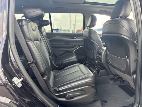 Used 2022 Jeep Grand Cherokee L Limited image 14