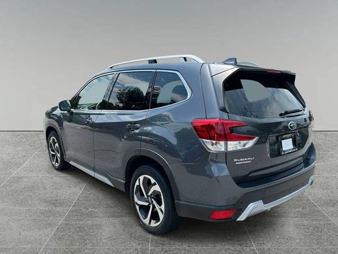 Used 2023 Subaru Forester Touring AWD/4WD image 3