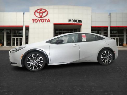 New 2026 Toyota Prius Plug-In Hybrid image 8