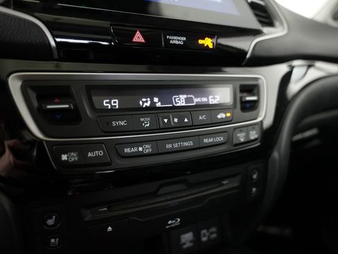 Used 2021 Honda Pilot Elite image 25