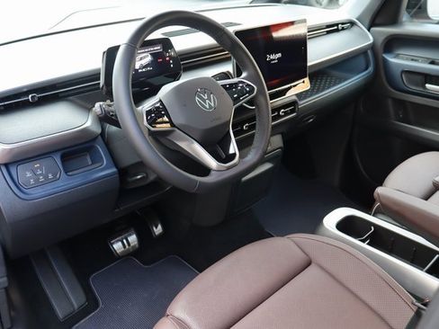 Used 2025 Volkswagen ID. Buzz Pro S Plus image 5