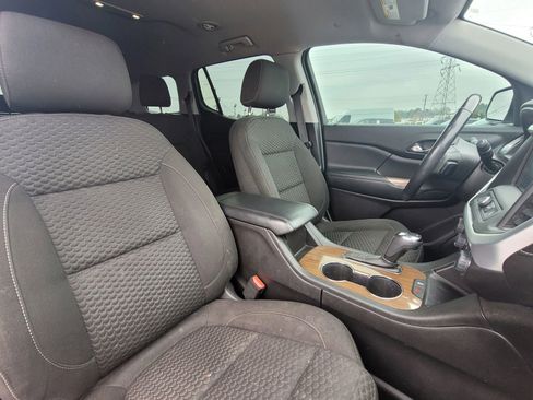 Used 2018 GMC Acadia SLE image 4