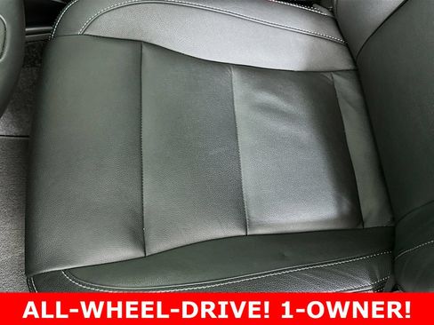 Used 2025 Volvo XC40 B5 Core AWD/4WD image 24