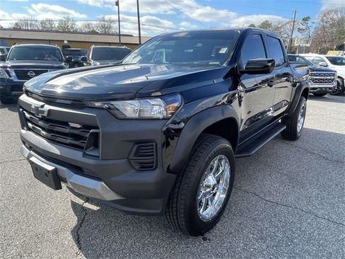Used 2023 Chevrolet Colorado Trail Boss w/ Technology Package image 9