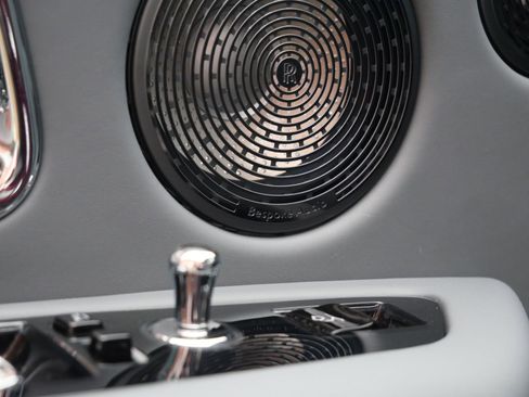 New 2025 Rolls-Royce Cullinan Black Badge image 27