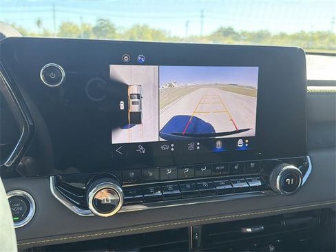 Certified 2024 Chevrolet Colorado ZR2 w/ ZR2 Convenience Package III image 14