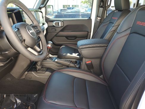 Used 2025 Jeep Wrangler Unlimited Rubicon w/ Safety Group image 18