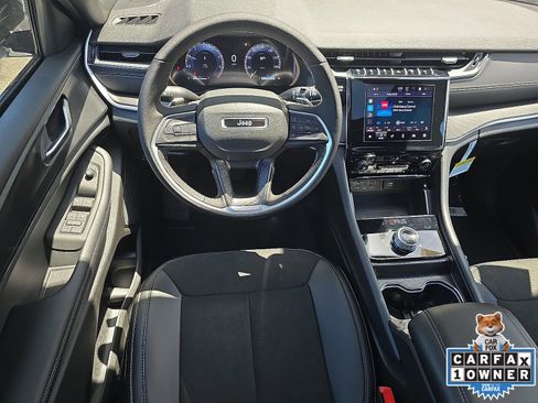 New 2025 Jeep Grand Cherokee Altitude AWD/4WD image 7