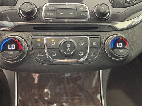 Used 2015 Chevrolet Impala LTZ FWD image 14