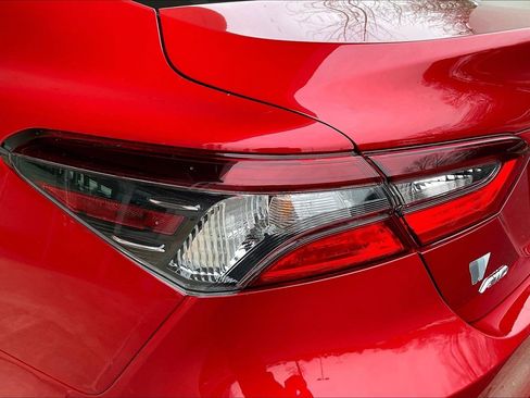 Used 2023 Toyota Camry LE image 24