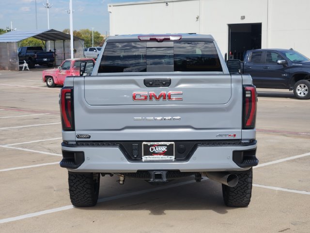 Used 2024 GMC Sierra 2500 AT4 w/ AT4 Premium Plus Package AWD/4WD image 14