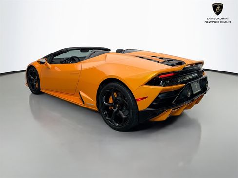 Used 2023 Lamborghini Huracan EVO AWD/4WD image 4