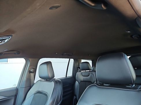 Used 2024 Jeep Grand Cherokee L Altitude image 23