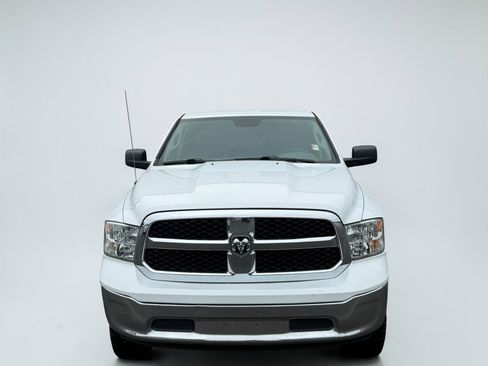 Used 2020 RAM 1500 Classic SLT AWD/4WD image 4