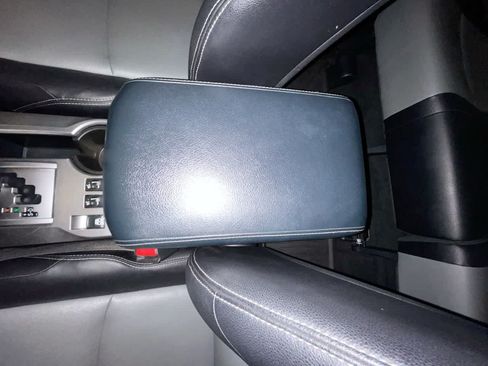Used 2014 Toyota 4Runner SR5 Premium AWD/4WD image 21