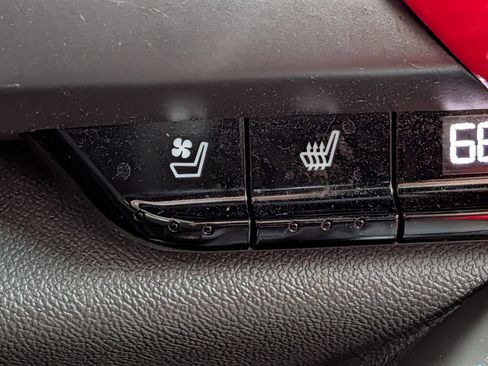 Used 2017 Chevrolet Camaro LT image 23