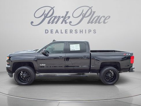 Used 2018 Chevrolet Silverado 1500 LT w/ Texas Edition AWD/4WD image 2