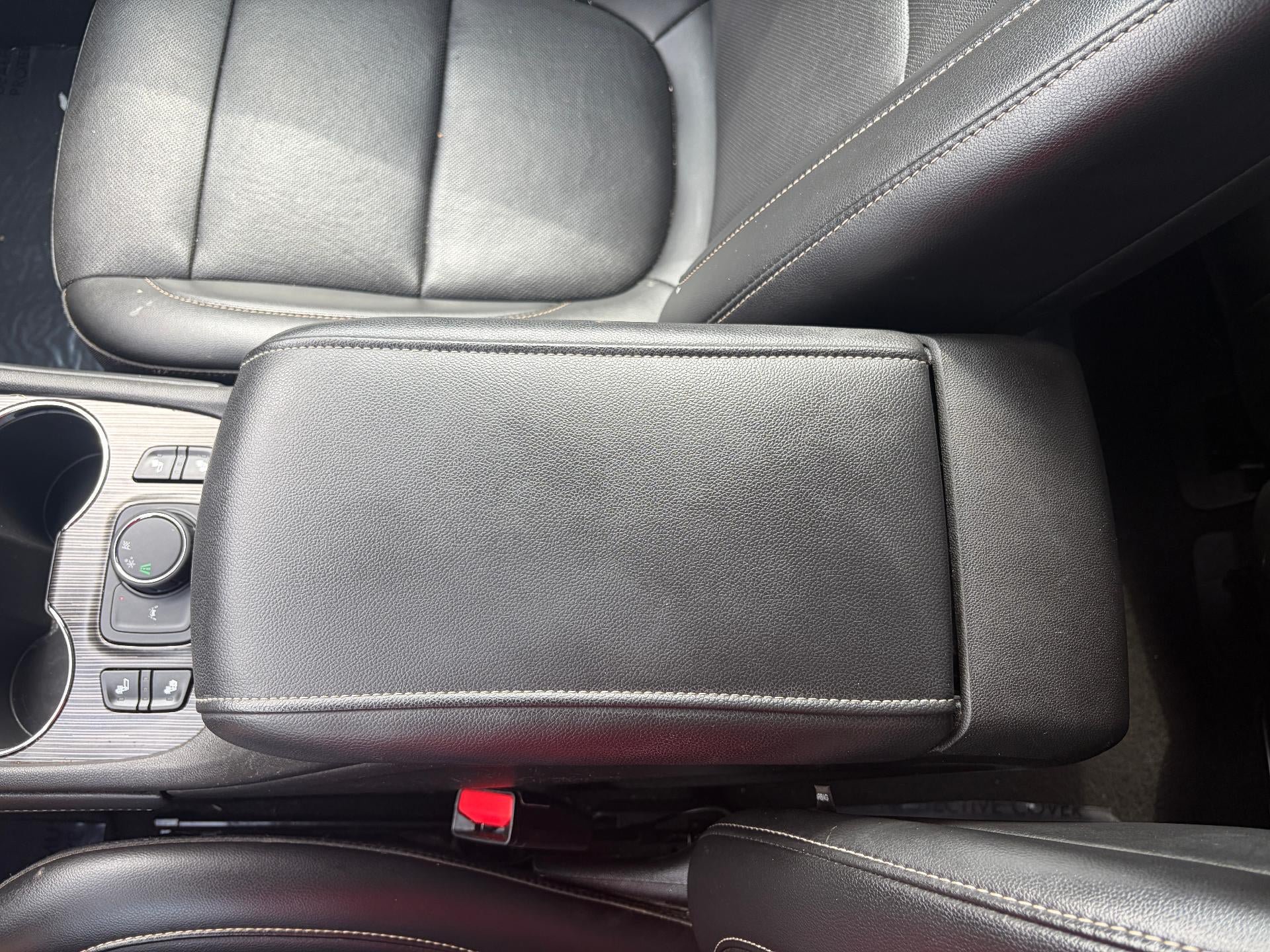 Used 2023 GMC Acadia SLT FWD image 28