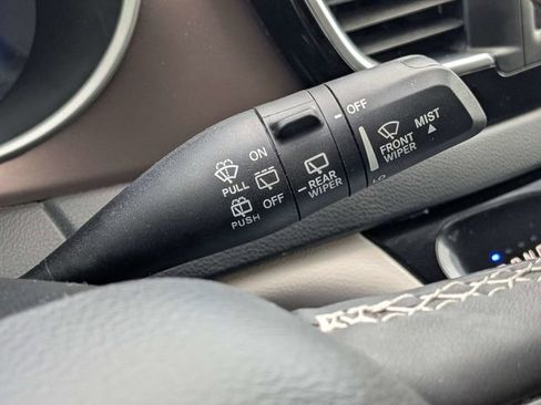 Used 2023 Chrysler Voyager LX FWD image 29
