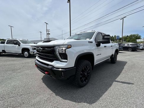 New 2026 Chevrolet Silverado 2500 LTZ w/ Trail Boss Package AWD/4WD image 7