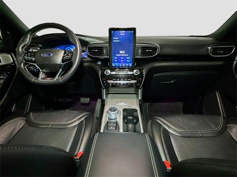 Certified 2022 Ford Explorer ST w/ Equipment Group 401A image 9