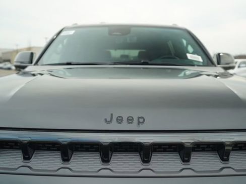 New 2026 Jeep Grand Wagoneer Summit w/ Rear Seat Video Group I image 45