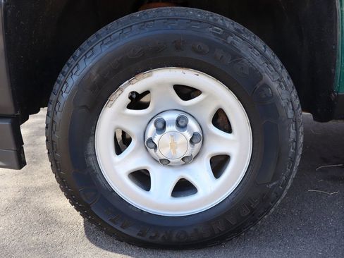 Used 2017 Chevrolet Silverado 1500 W/T w/ Trailering Package image 32