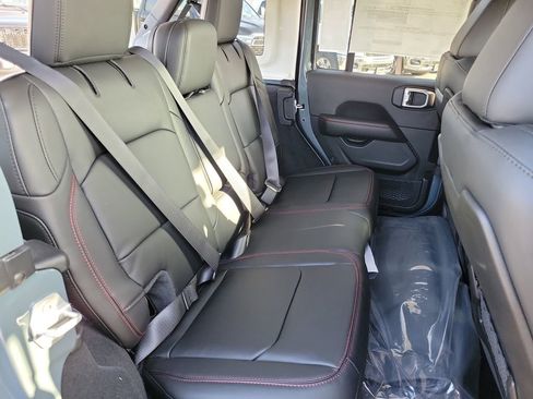 New 2026 Jeep Wrangler Unlimited Rubicon image 18